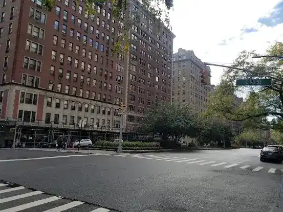 1155 Park Ave Building