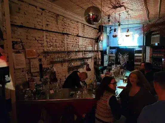 142 Sullivan Bar
