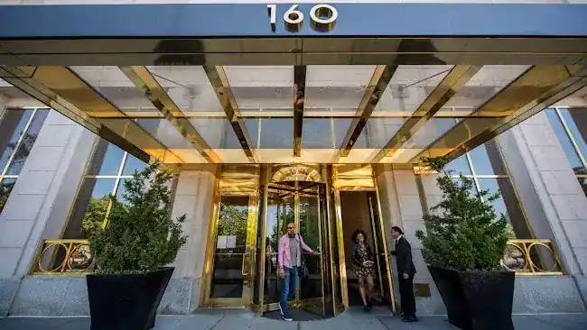 160 Riverside Boulevard Apartments