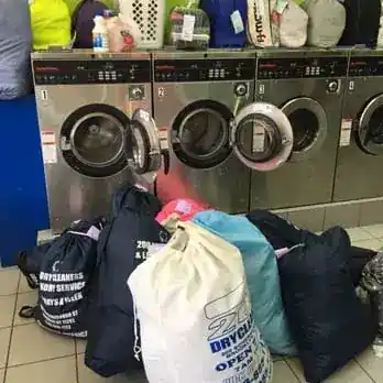 200 Dry Cleaners and Laundry