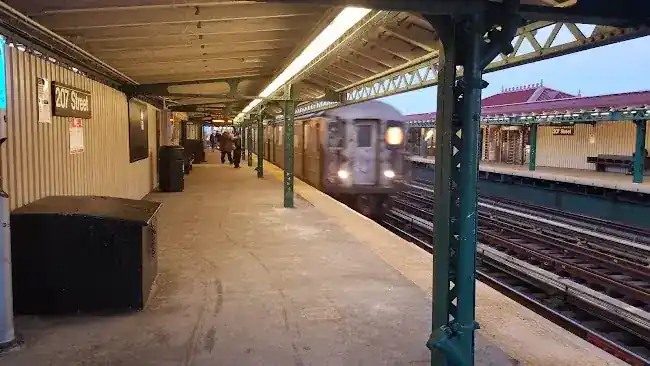 207 St