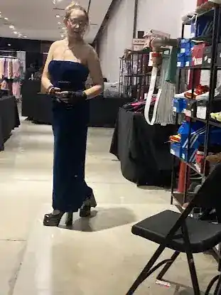 260 Sample Sale, Final Sale