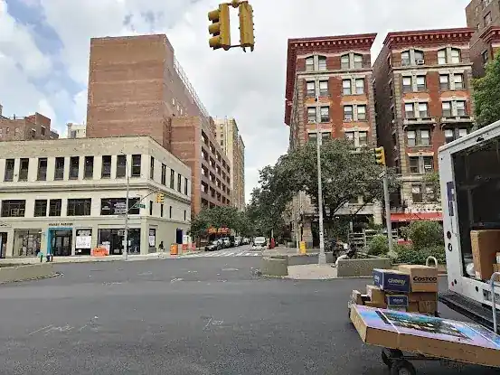 2875 Broadway