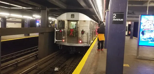 2 Av