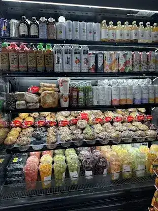 2nd Ave Gourmet Deli & Grill