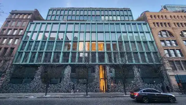 32 bond Street