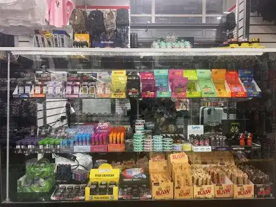 45th Pop-up Smoke and Vape