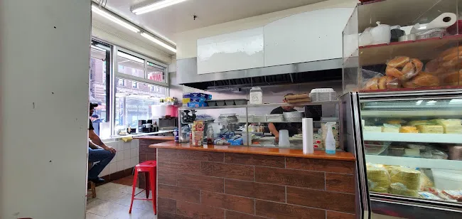 4 Brothers Food Market And Deli