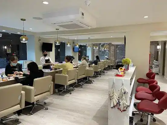 55 Street UV Nail & Spa