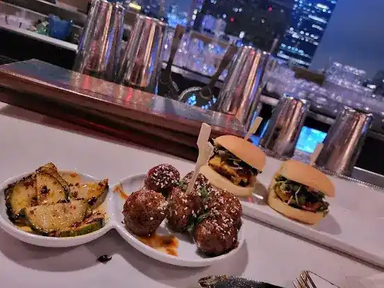 5 o'Clock Somewhere Bar - Times Square