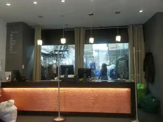 89 Montclair Cleaners