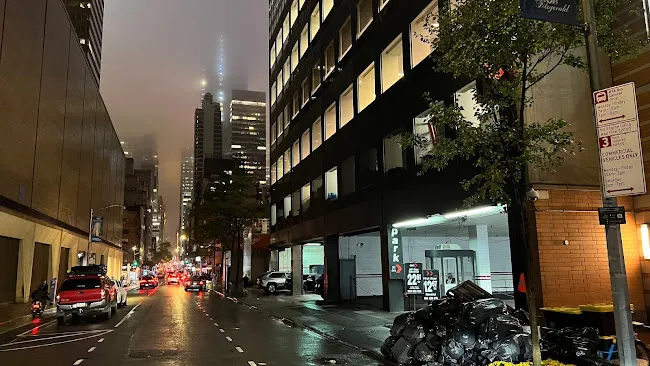 919 Third Parking