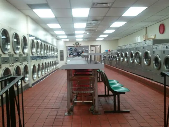 922 Laundromat