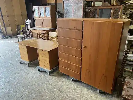 A tamer Restoration and Refinishing