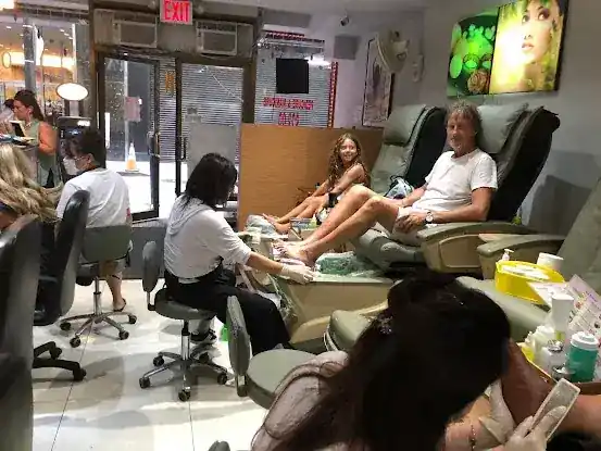 AA Nails Spa