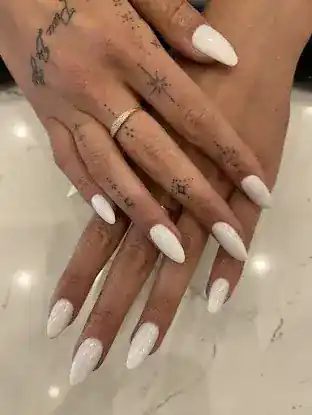 Above Pigment Nails & Spa