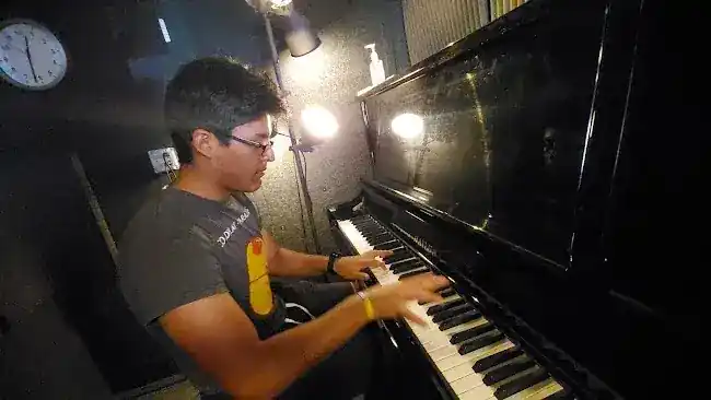 Absolute Piano