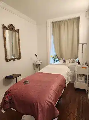 Aiza Karimova Skincare
