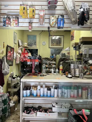 Alex Shoe Repair Shop of Ny