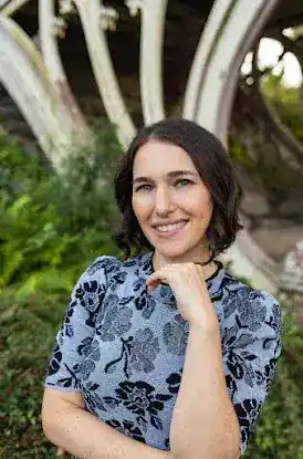 Amanda Lieber Medium + Intuitive