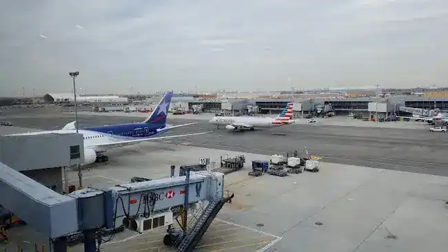 American Airlines Hangar 5A