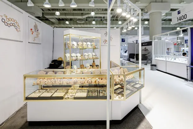 American Fixture & Display Corp.