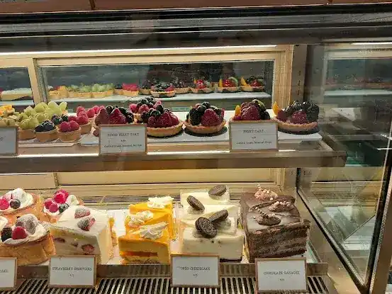 Angelina Bakery Nomad