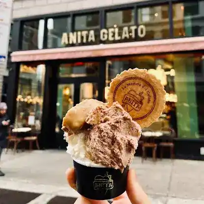 Anita La Mamma del Gelato