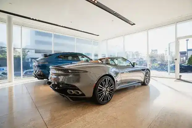 Aston Martin Long Island