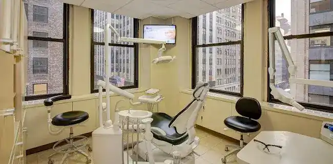 Aviram Shmuely, DDS