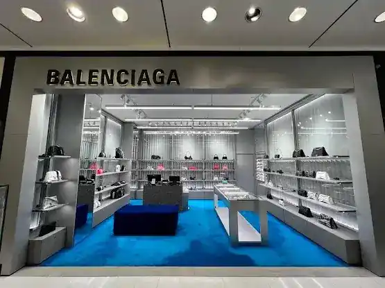 BALENCIAGA