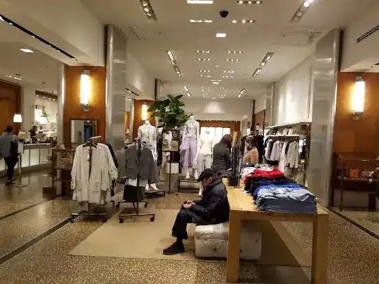 Banana Republic