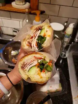 Bánh Mì Cô Út