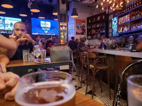 Bar 180