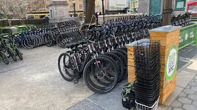 Bike Rent NYC - Columbus Circle & Central Park South-West Entrance