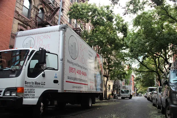 𝗕𝗼𝗿𝗻 𝘁𝗼 𝗠𝗼𝘃𝗲 𝗡𝗬- 𝗕𝗲𝘀𝘁 𝗠𝗼𝘃𝗲𝗿𝘀 🚚