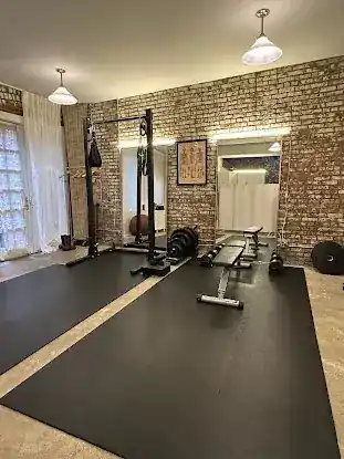 Brickhaus Hk - Private Personal Training Gym