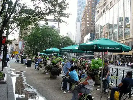 Broadway 32 St Realty Corporation