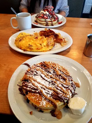 Brownstone Pancake Factory (Edgewater, NJ)