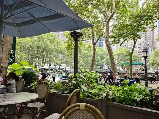 Bryant Park Café
