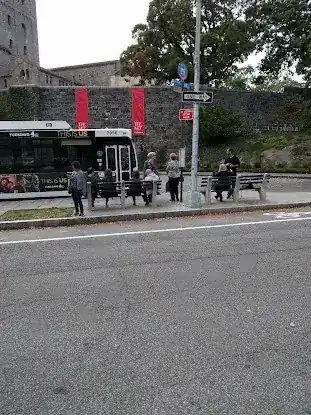 Bus Stop M4