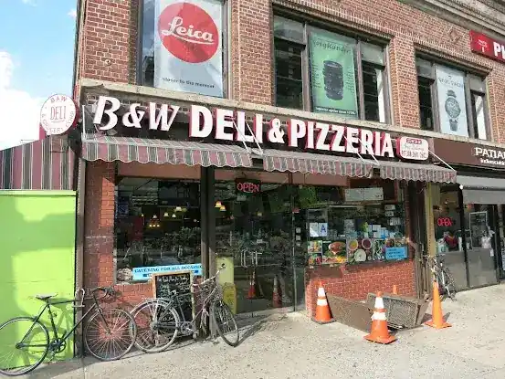 B&W Deli & Pizzeria