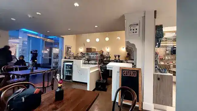 Cafe 77