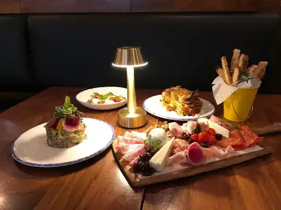 Cafe Paradiso