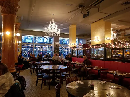 Cafe Un Deux Trois