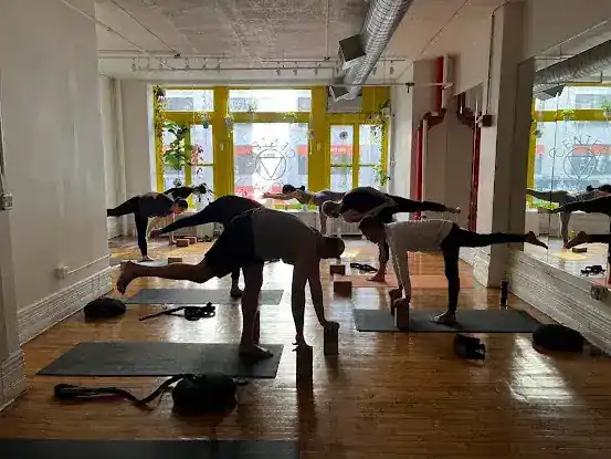 Center Yoga