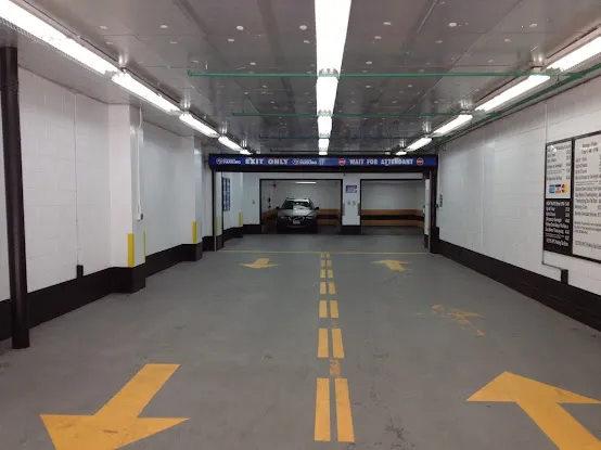 Champion Parking 33