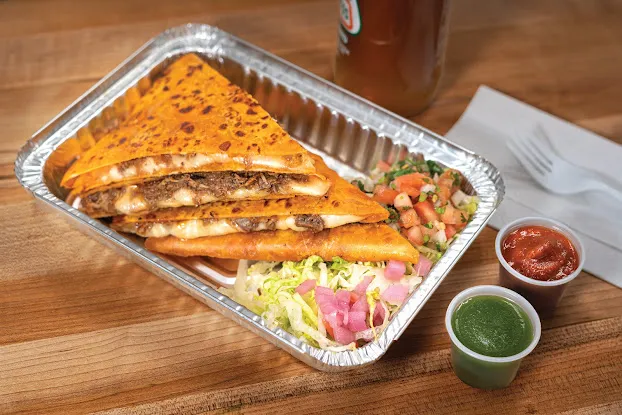 Chinelos Birria Tacos