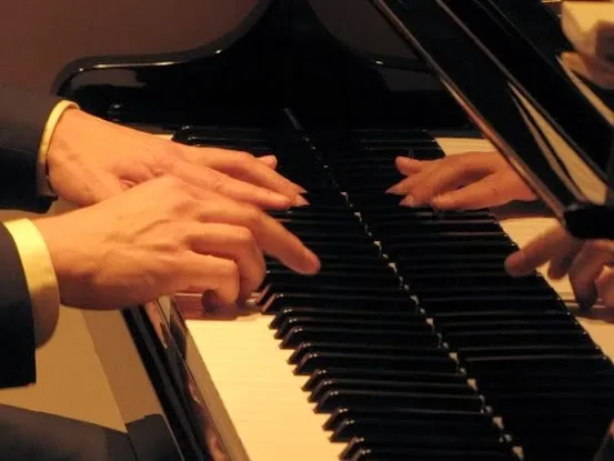 Christopher Bradshaw Piano Studio