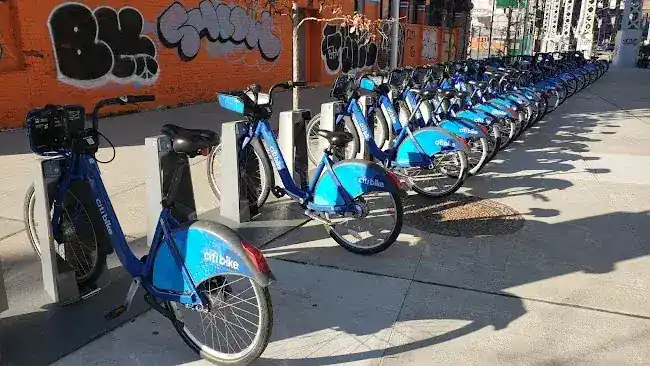 Citi Bike: 12 Ave & W 125 St